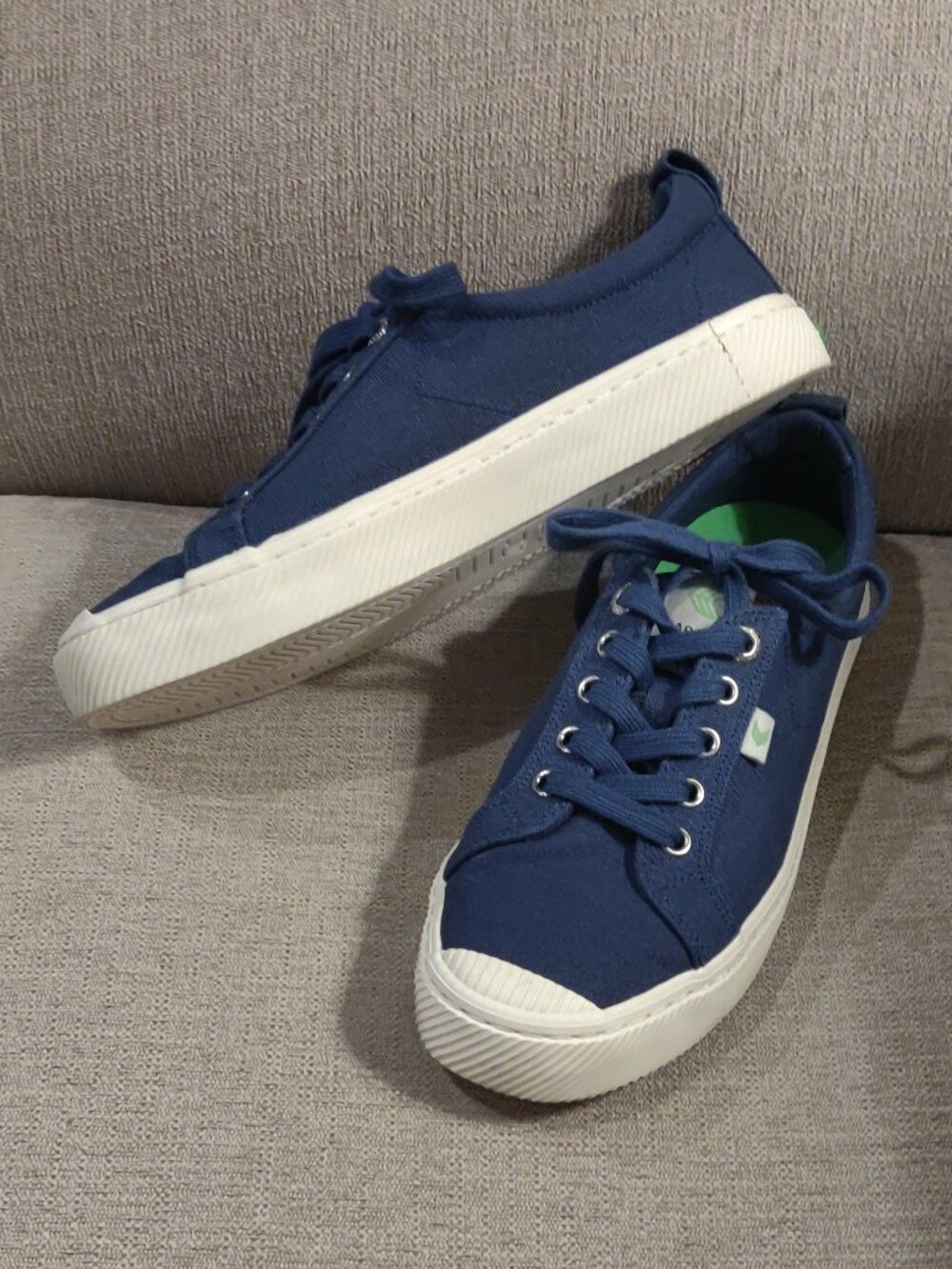 Cariuma OCA Low Shadow Blue Canvas Sneakers US Women 9/US Men 7.5